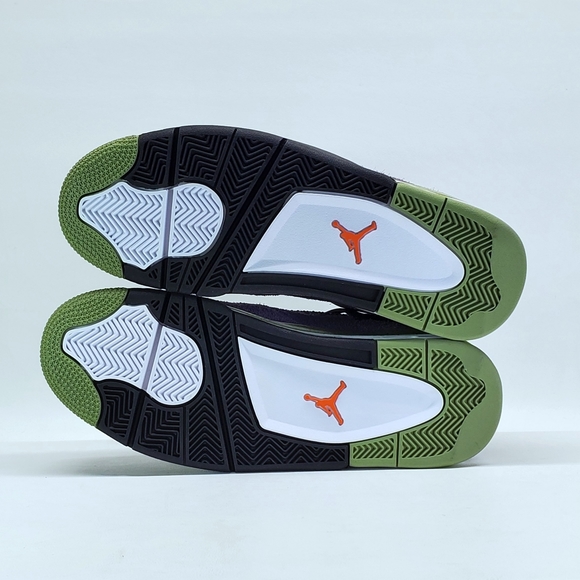 Air Jordan Retro 4 - Picture 7 of 9